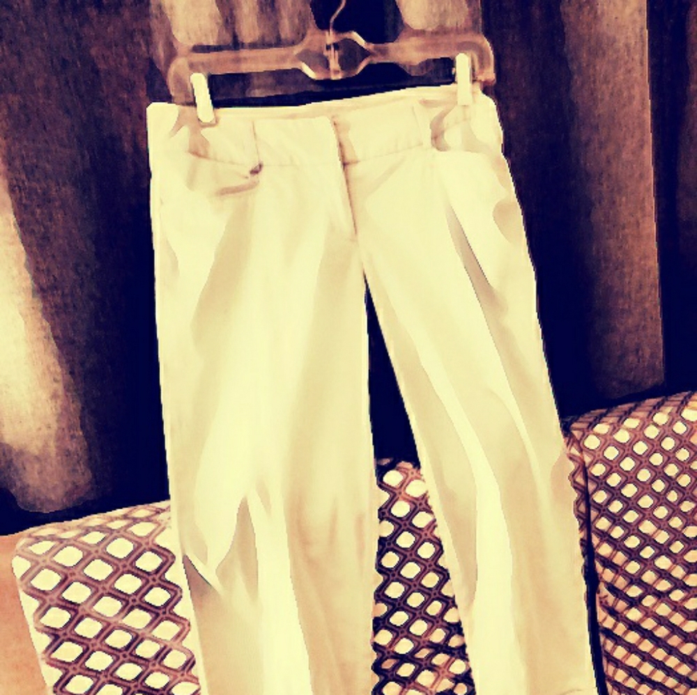 Stylish white house black market (WHBM) Pants